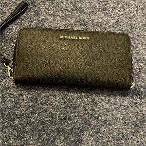 Michael Kors wallet